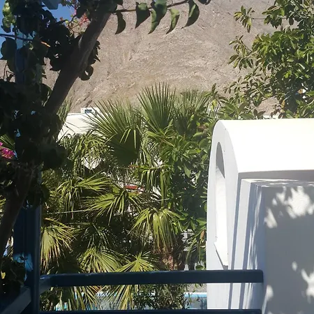 Darzenta Athina Aparthotel 3*