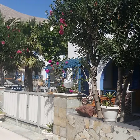 Darzenta Athina Perissa (Santorini)