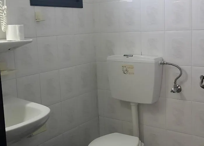 Darzenta Athina Perísza