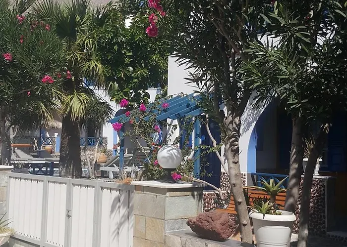 Darzenta Athina Perissa (Santorini)